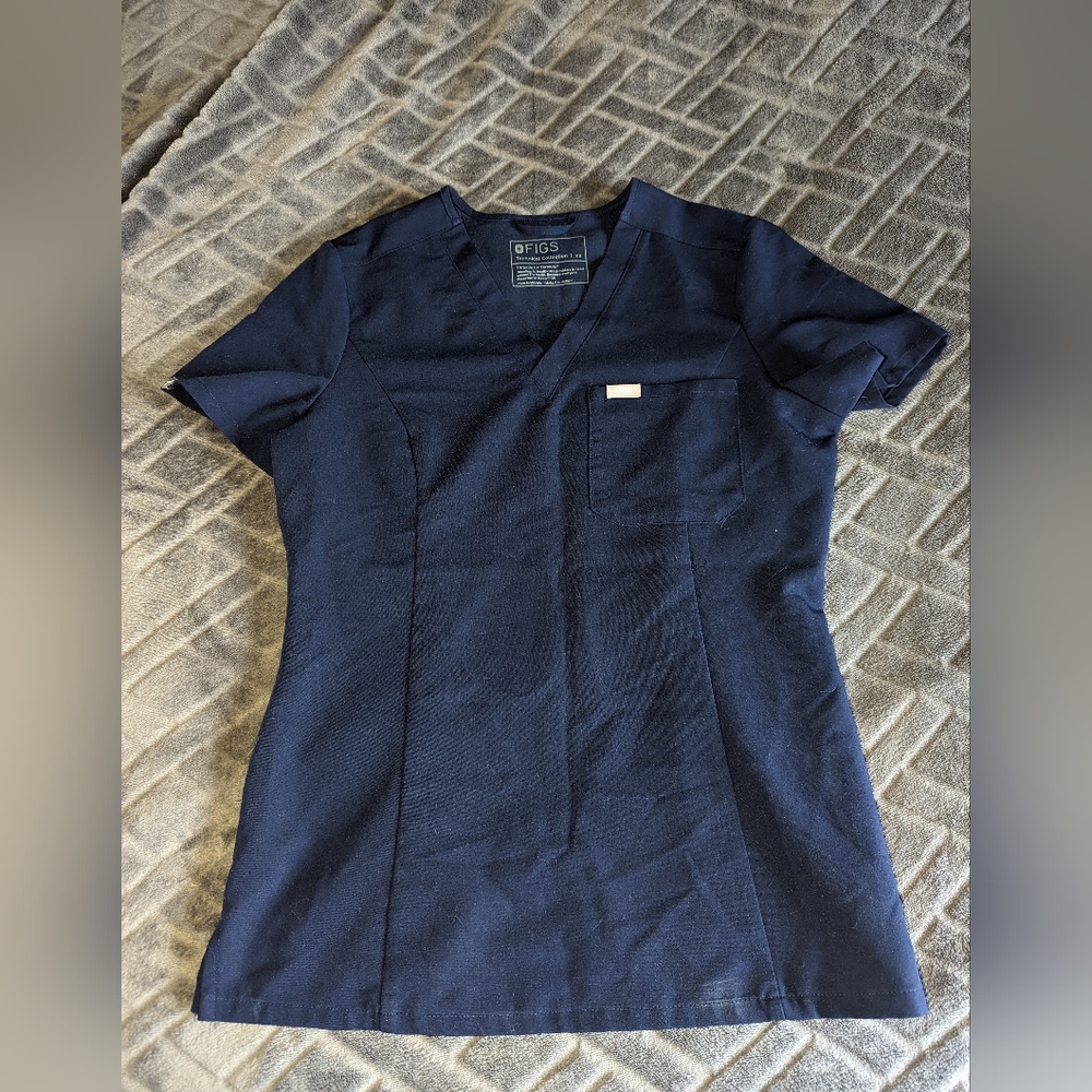 Figs XS navy scrub top